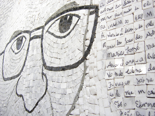 Pesquiso para constatar, constatando, intervenho, intervindo educo e me educo. Paulo Freire The Paulo Freire Institute in the UK and the Center for Research on Inequality, Societies and Education will...